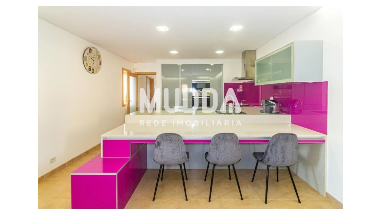 Moradia T3 para Venda em Caldas de São Jorge e Pigeiros Foto 3