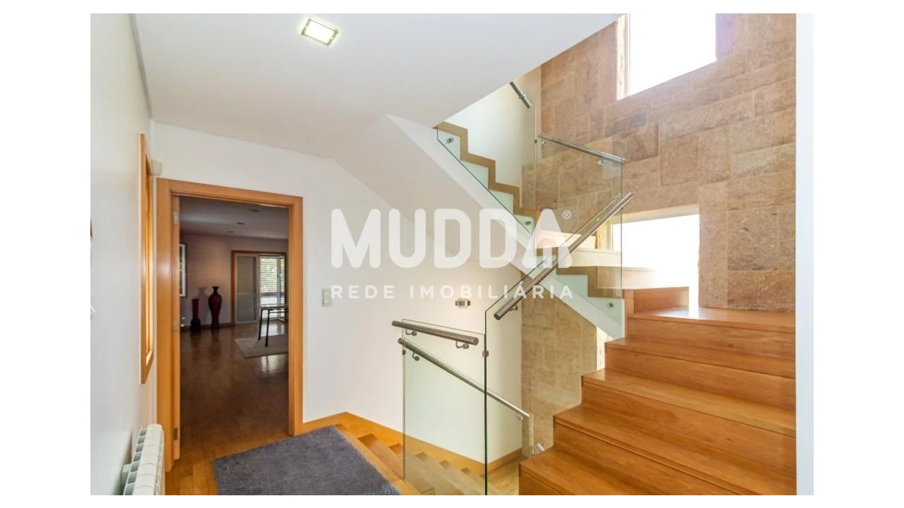 Moradia T3 para Venda em Caldas de São Jorge e Pigeiros Foto 11