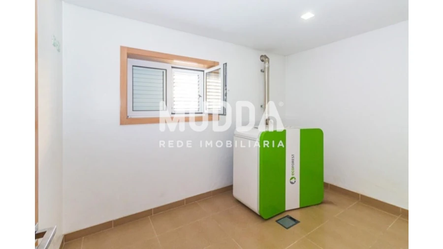 Moradia T3 para Venda em Caldas de São Jorge e Pigeiros Foto 31