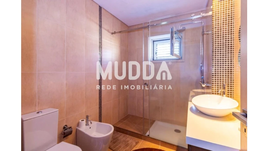 Moradia T3 para Venda em Caldas de São Jorge e Pigeiros Foto 7