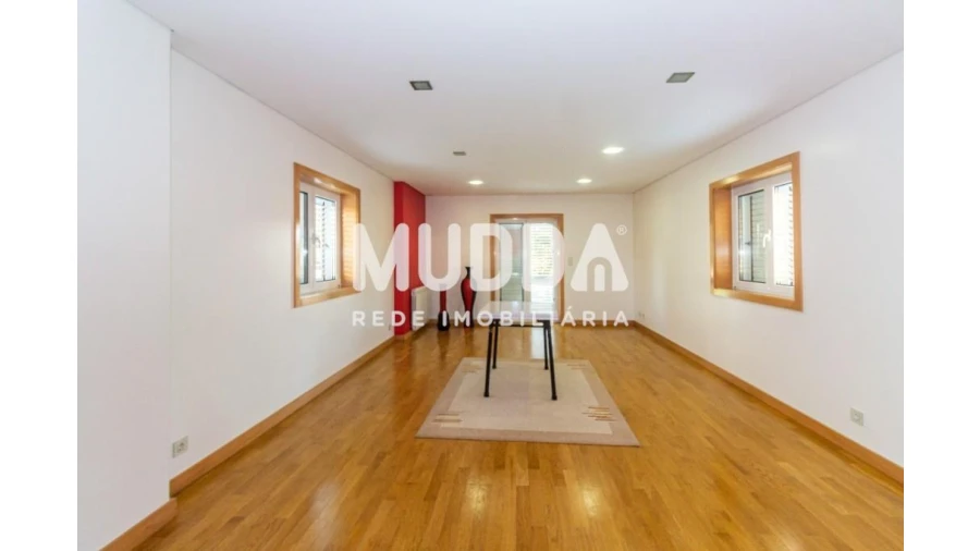 Moradia T3 para Venda em Caldas de São Jorge e Pigeiros Foto 9