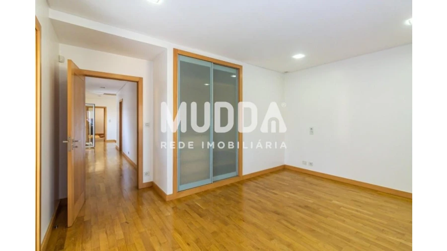 Moradia T3 para Venda em Caldas de São Jorge e Pigeiros Foto 20