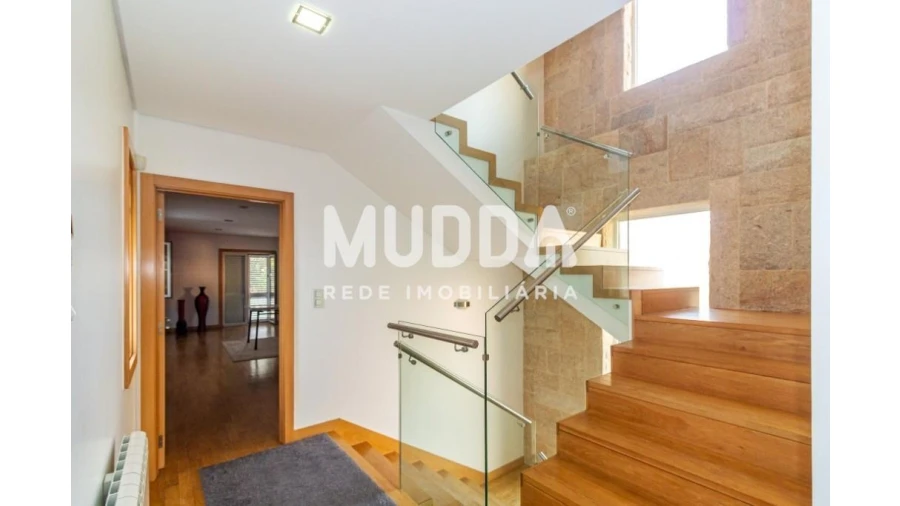 Moradia T3 para Venda em Caldas de São Jorge e Pigeiros Foto 11