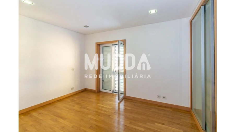 Moradia T3 para Venda em Caldas de São Jorge e Pigeiros Foto 22