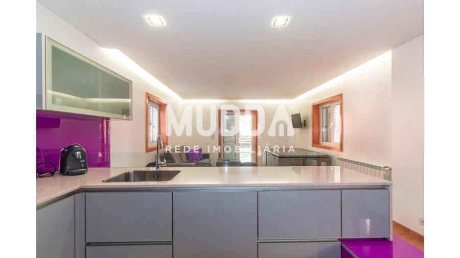 Moradia T3 para Venda em Caldas de São Jorge e Pigeiros Foto 5