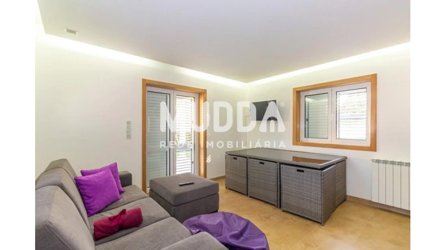 Moradia T3 para Venda em Caldas de São Jorge e Pigeiros Foto 6