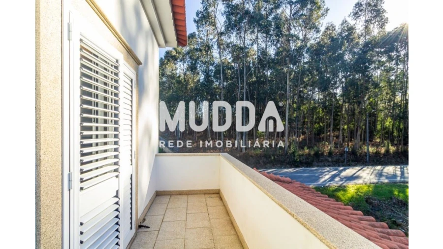 Moradia T3 para Venda em Caldas de São Jorge e Pigeiros Foto 18