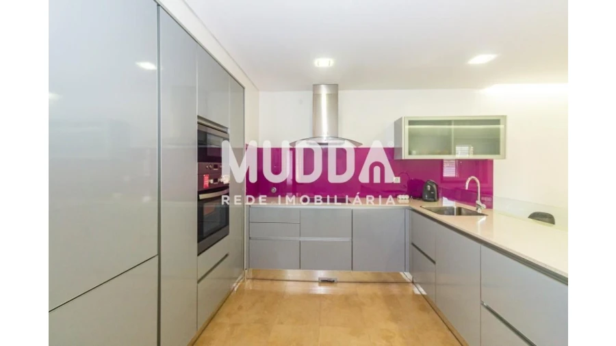 Moradia T3 para Venda em Caldas de São Jorge e Pigeiros Foto 4