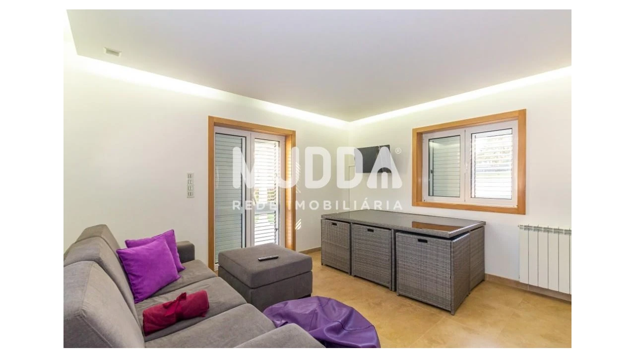 Moradia T3 para Venda em Caldas de São Jorge e Pigeiros Foto 6