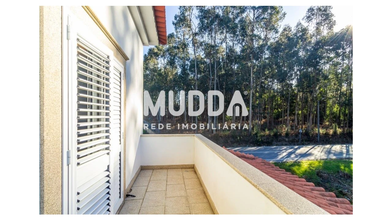 Moradia T3 para Venda em Caldas de São Jorge e Pigeiros Foto 18