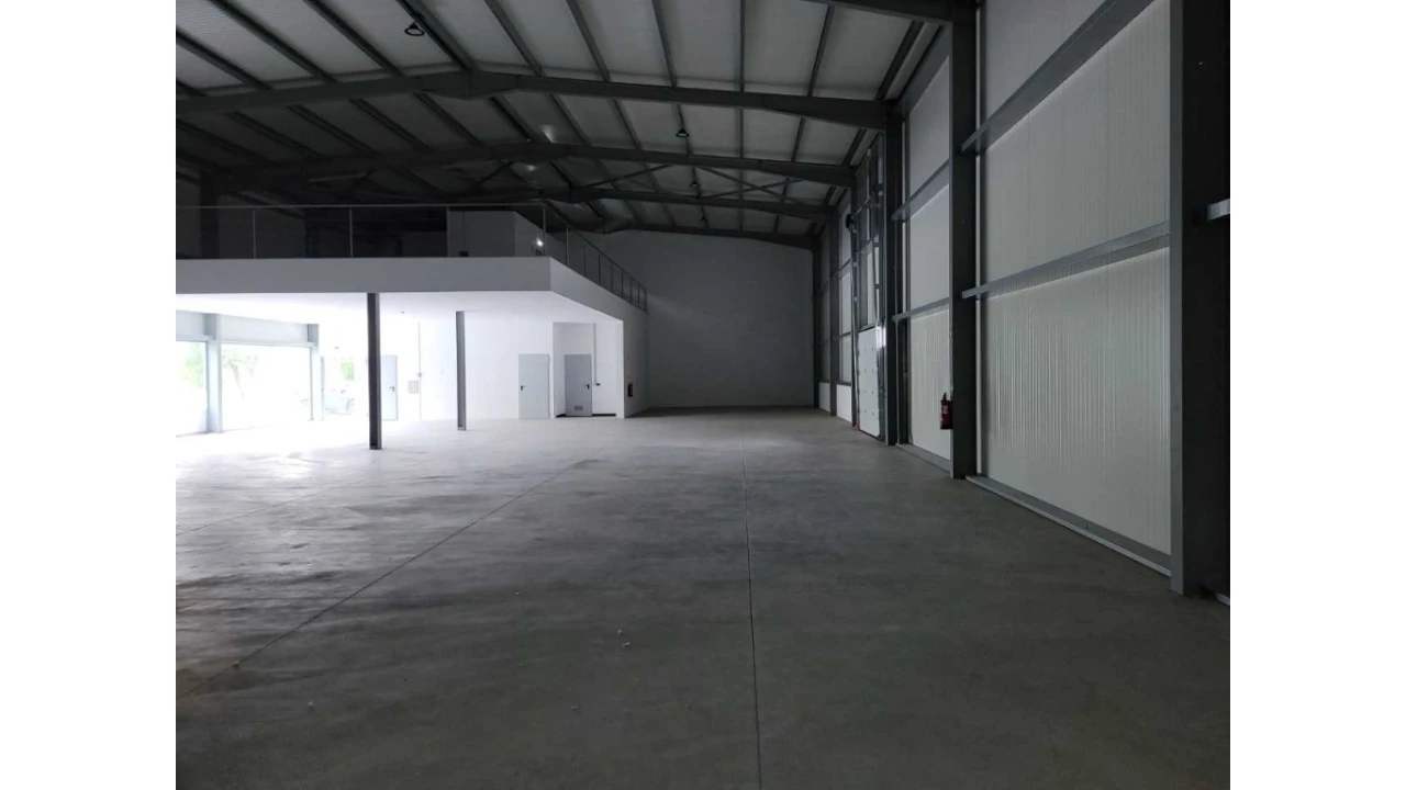 Loja para Venda em Évora (São Mamede, Sé, São Pedro e Santo Antão) Foto 9