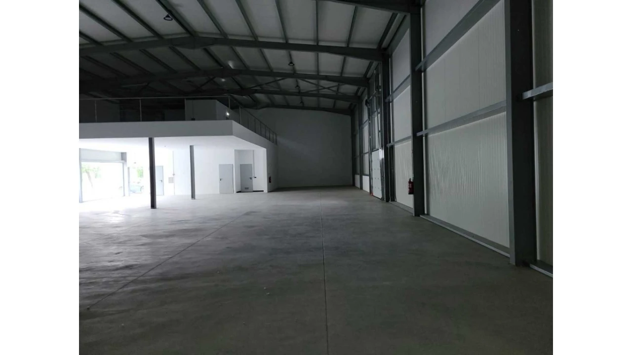 Loja para Venda em Évora (São Mamede, Sé, São Pedro e Santo Antão) Foto 11