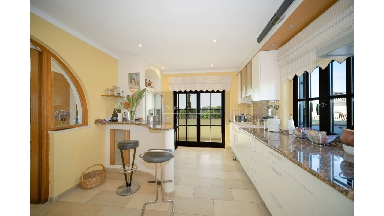 Moradia T4 para Venda em Lagoa e Carvoeiro Foto 18