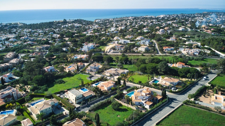 Moradia T4 para Venda em Lagoa e Carvoeiro Foto 4