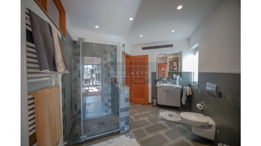 Moradia T4 para Venda em Lagoa e Carvoeiro Foto 11