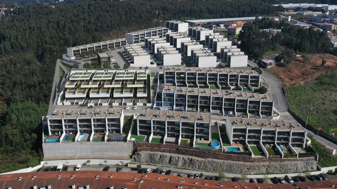 Moradia T4 para Venda em Grijo Foto 7