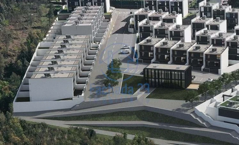 Moradia T4 para Venda em Grijo Foto 13