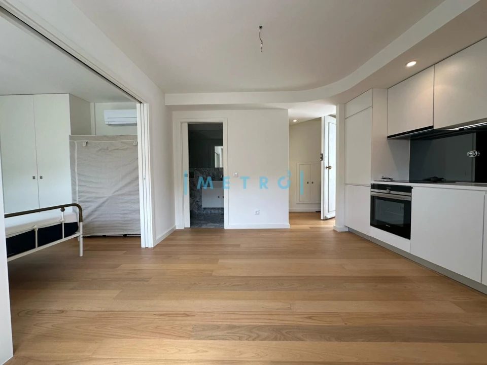 Apartamento T1 para Venda em Aldoar, Foz do Douro e Nevogilde Foto 1