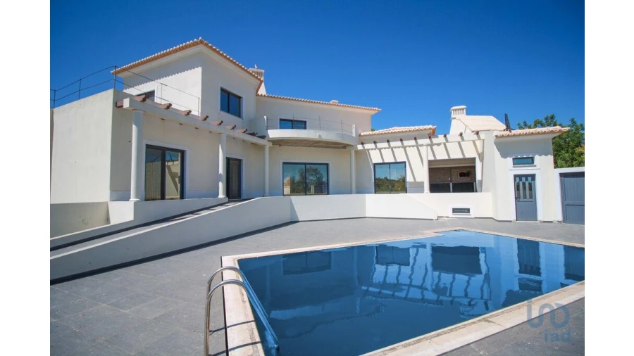 Moradia T4 para Venda em Boliqueime Foto 3