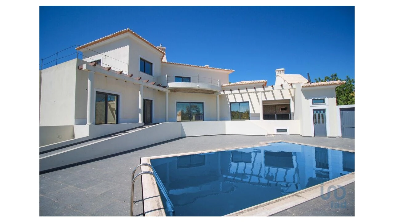 Moradia T4 para Venda em Boliqueime Foto 3