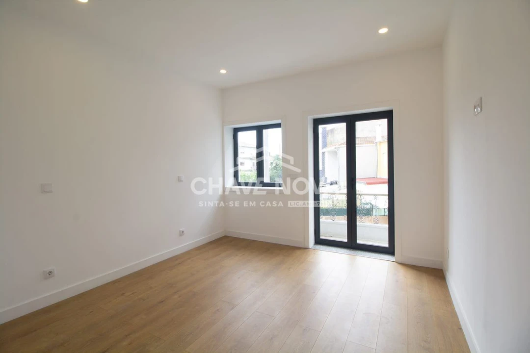 Moradia T3 para Venda em Campanhã Foto 10