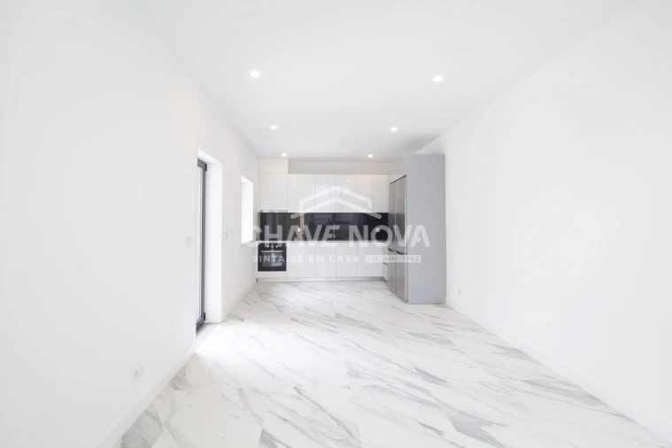 Moradia T3 para Venda em Campanhã Foto 2