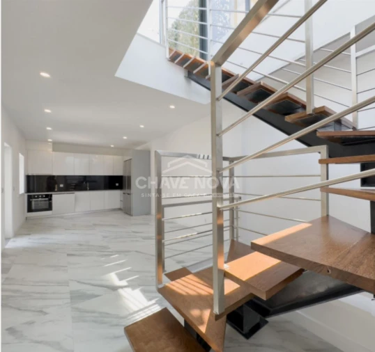 Moradia T3 para Venda em Campanhã Foto 7