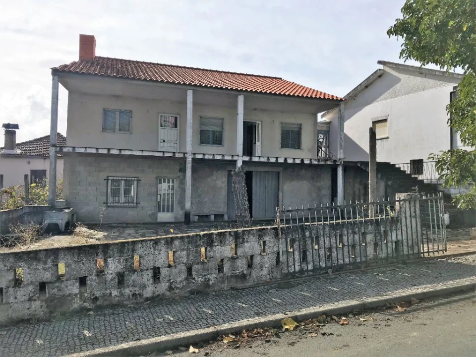 Moradia T4 para Venda em Sambade Foto 17