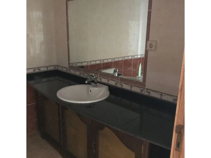 Moradia T4 para Venda em Sambade Foto 4