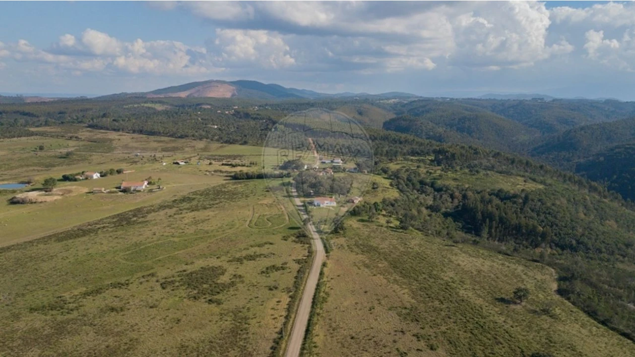 Quinta T1 para Venda em São Teotónio Foto 2