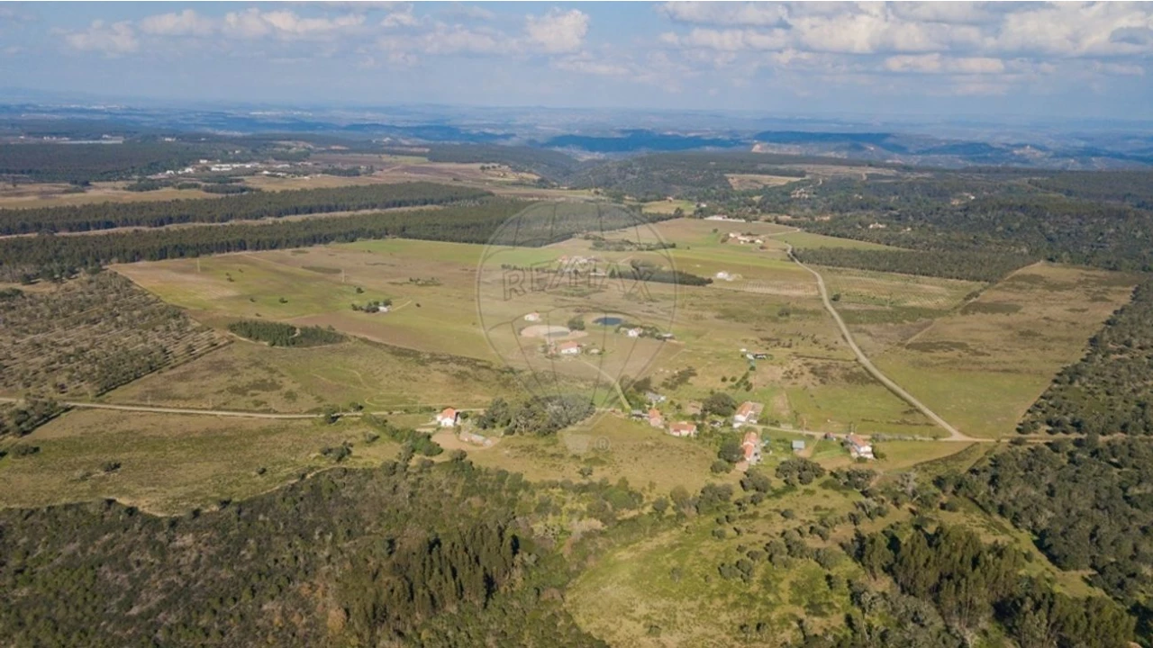Quinta T1 para Venda em São Teotónio Foto 7
