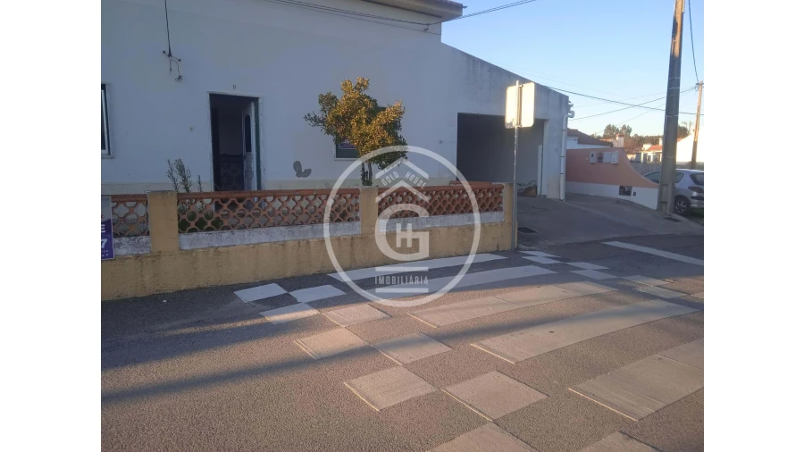 Moradia T5 para Venda em Parreira e Chouto Foto 1