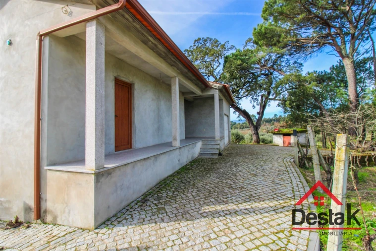 Quinta T0 para Venda em Silgueiros Foto 4