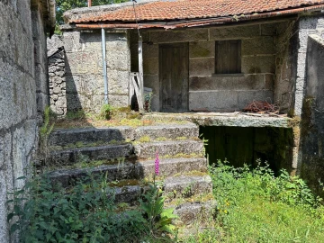 Moradia T0 para Venda em Castro Laboreiro e Lamas de Mouro