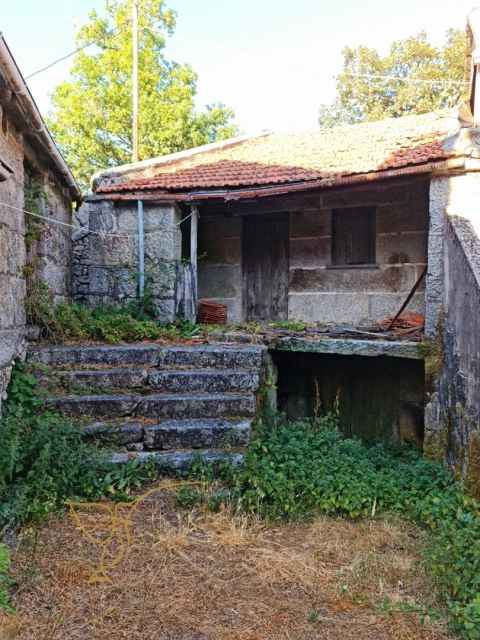Moradia T0 para Venda em Castro Laboreiro e Lamas de Mouro