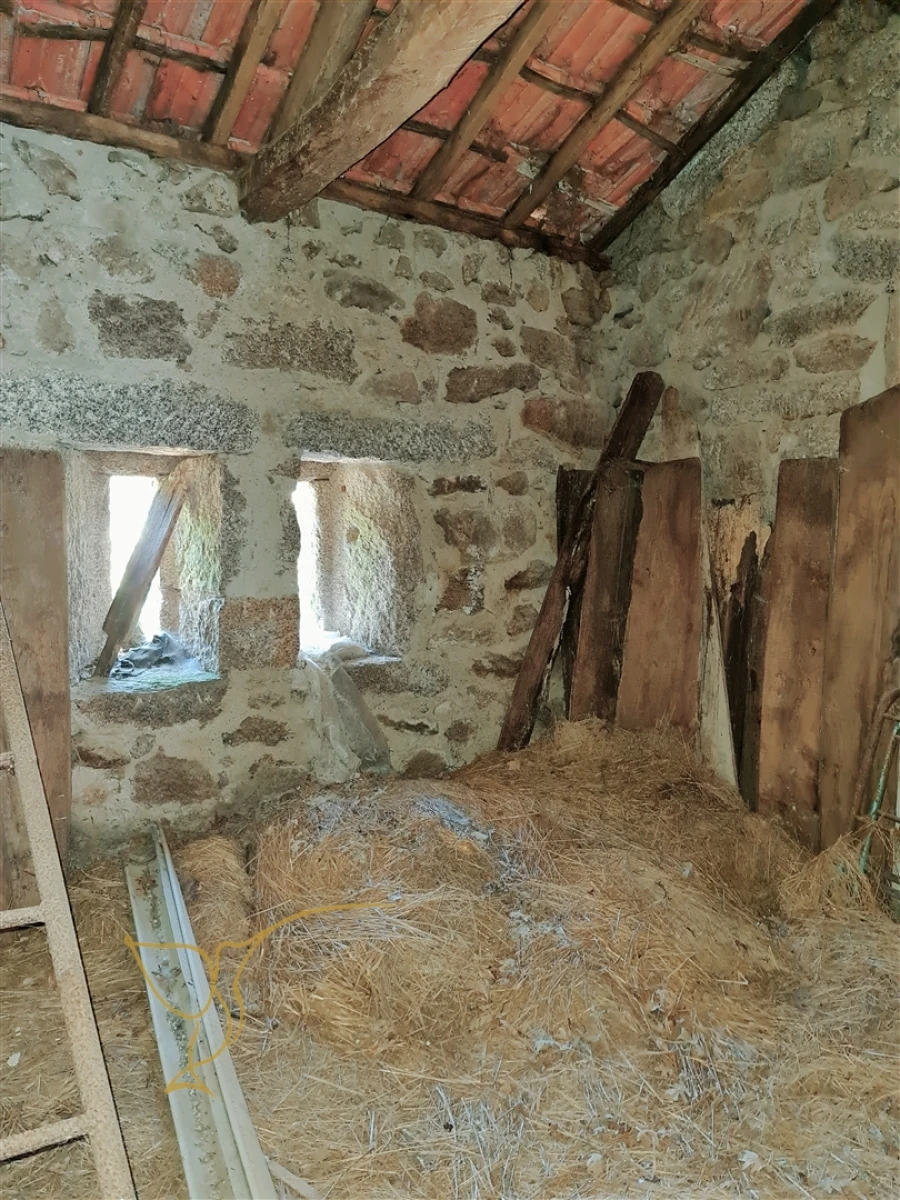 Moradia T0 para Venda em Castro Laboreiro e Lamas de Mouro Foto 3