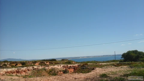 Terreno para Venda em Lagos (São Sebastião e Santa Maria)