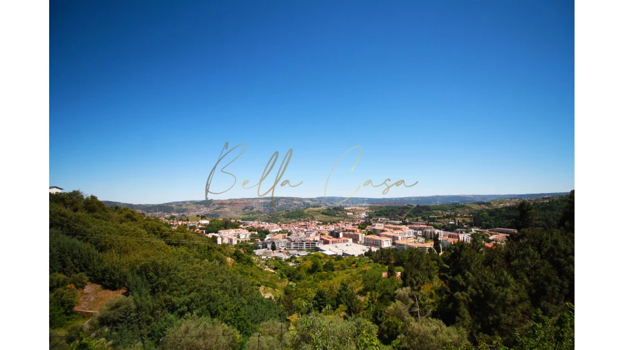 Moradia T5 para Venda em Lamego (Almacave e Sé) Foto 32