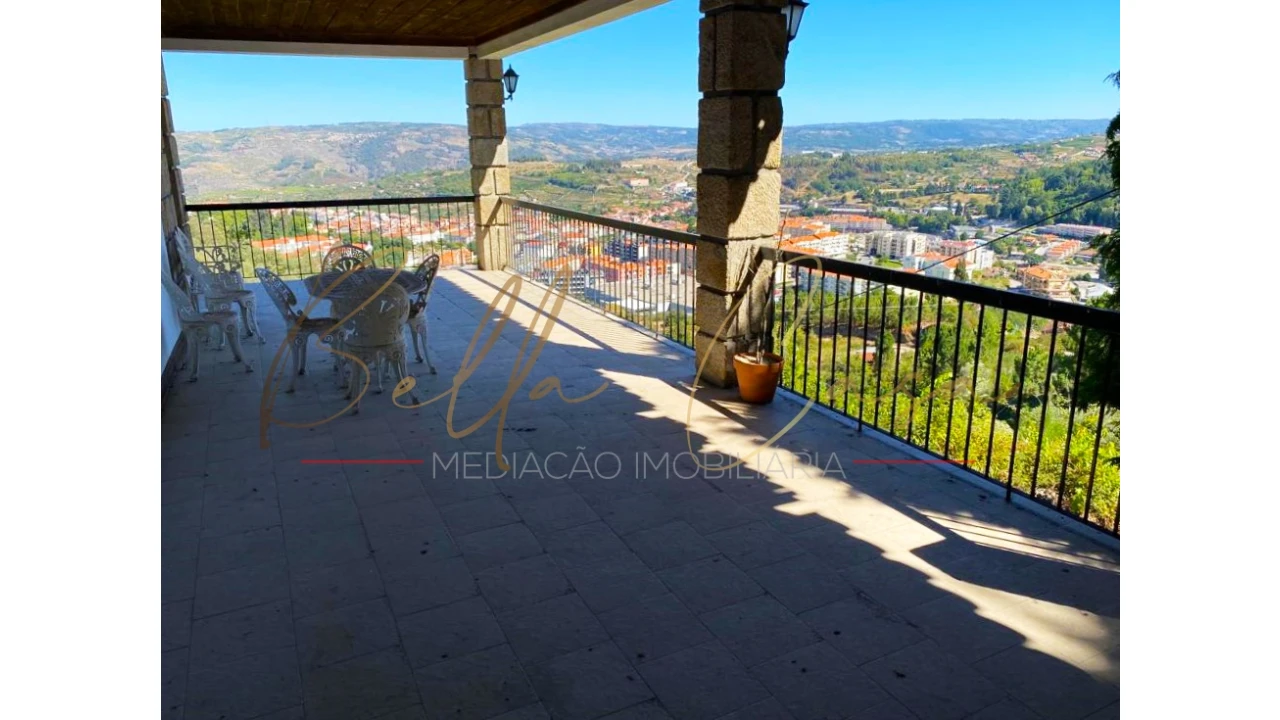 Moradia T5 para Venda em Lamego (Almacave e Sé) Foto 11