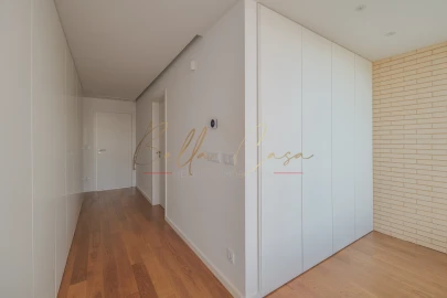 Moradia T5 para Venda em Esgueira