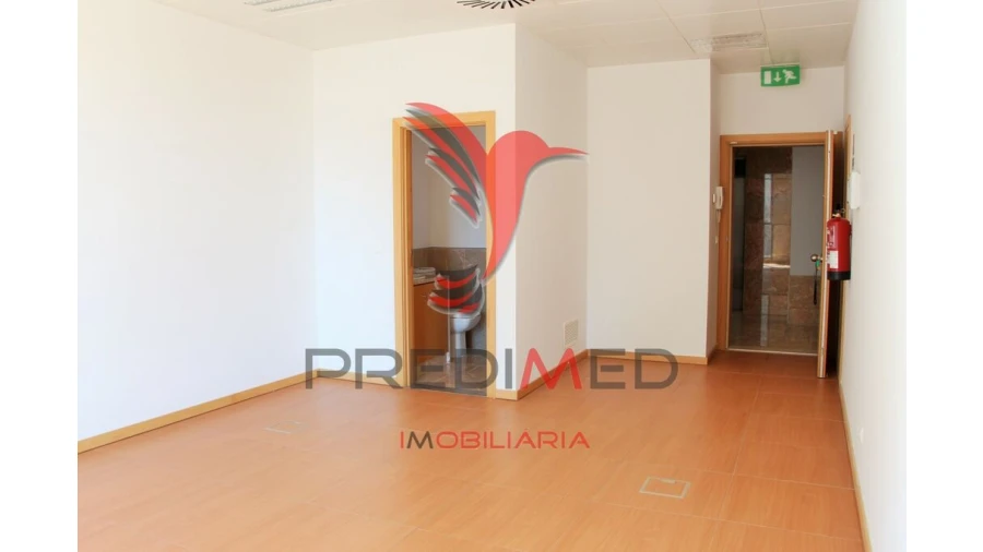 Escritório para Arrendamento em Olivais Foto 4