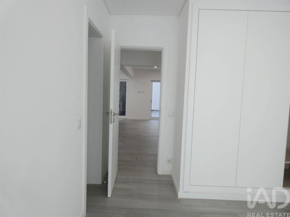 Apartamento T3 para Venda em Portimão Foto 8