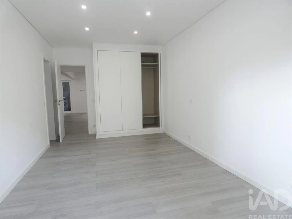 Apartamento T3 para Venda em Portimão Foto 7