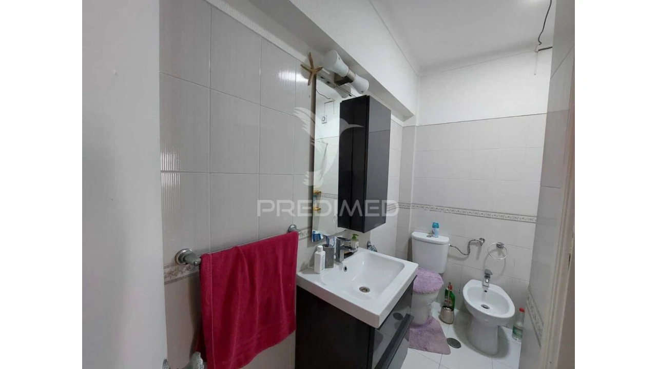 Apartamento T1 para Venda em Quarteira Foto 6