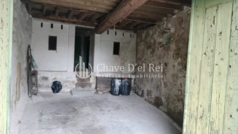 Moradia T4 para Venda em São Cipriano e Vil de Souto