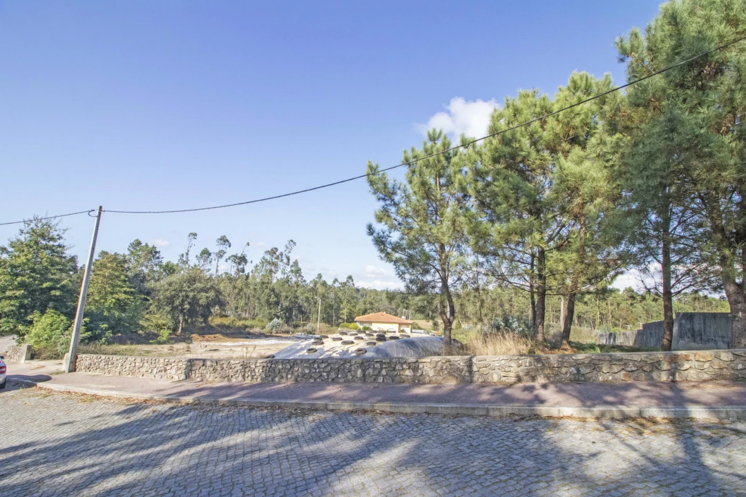 Terreno para Venda em Macieira da Maia Foto 1