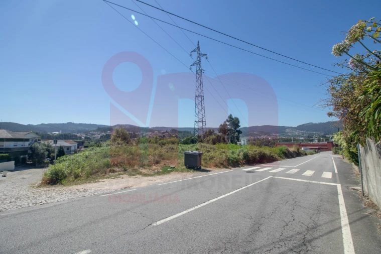 Terreno para Venda em Moreira de Conegos Foto 3