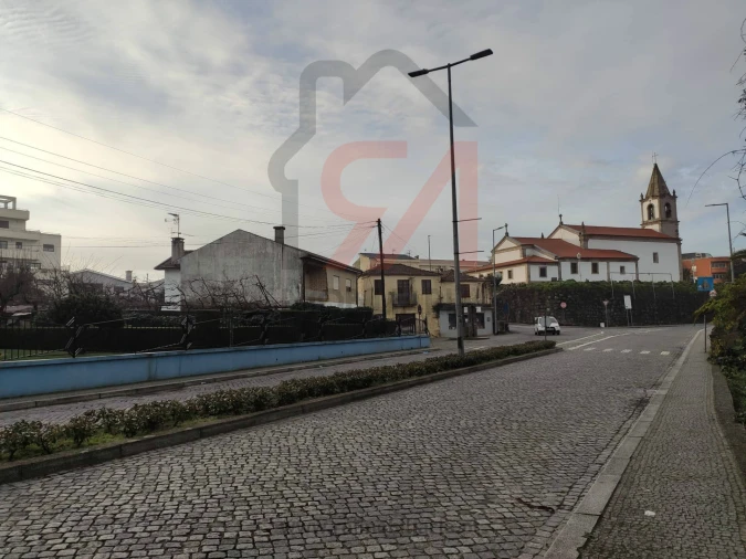 Terreno para Venda em Paços de Ferreira Foto 3