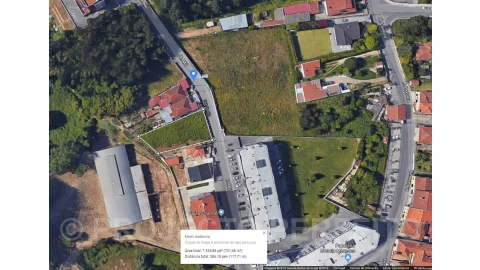 Terreno para Venda em Paços de Brandão