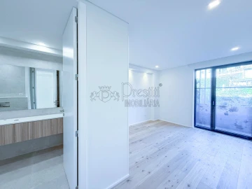 Apartamento T2 para Venda em Creixomil